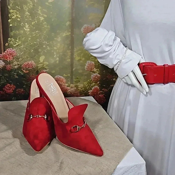 Red Highheels Size 7.5 M Made by Maker's - Picture 5 of 8